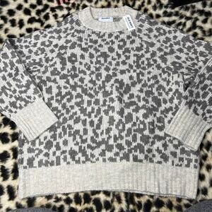 Old Navy Leopard Crewneck Sweater L NWT